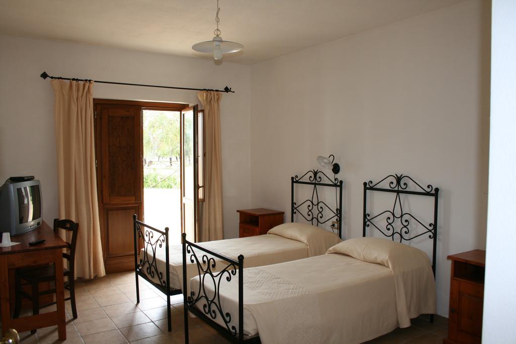 Hotel Su Baione Abbasanta Ngoại thất bức ảnh