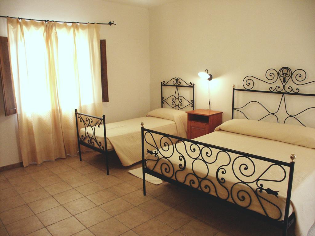Hotel Su Baione Abbasanta Ngoại thất bức ảnh