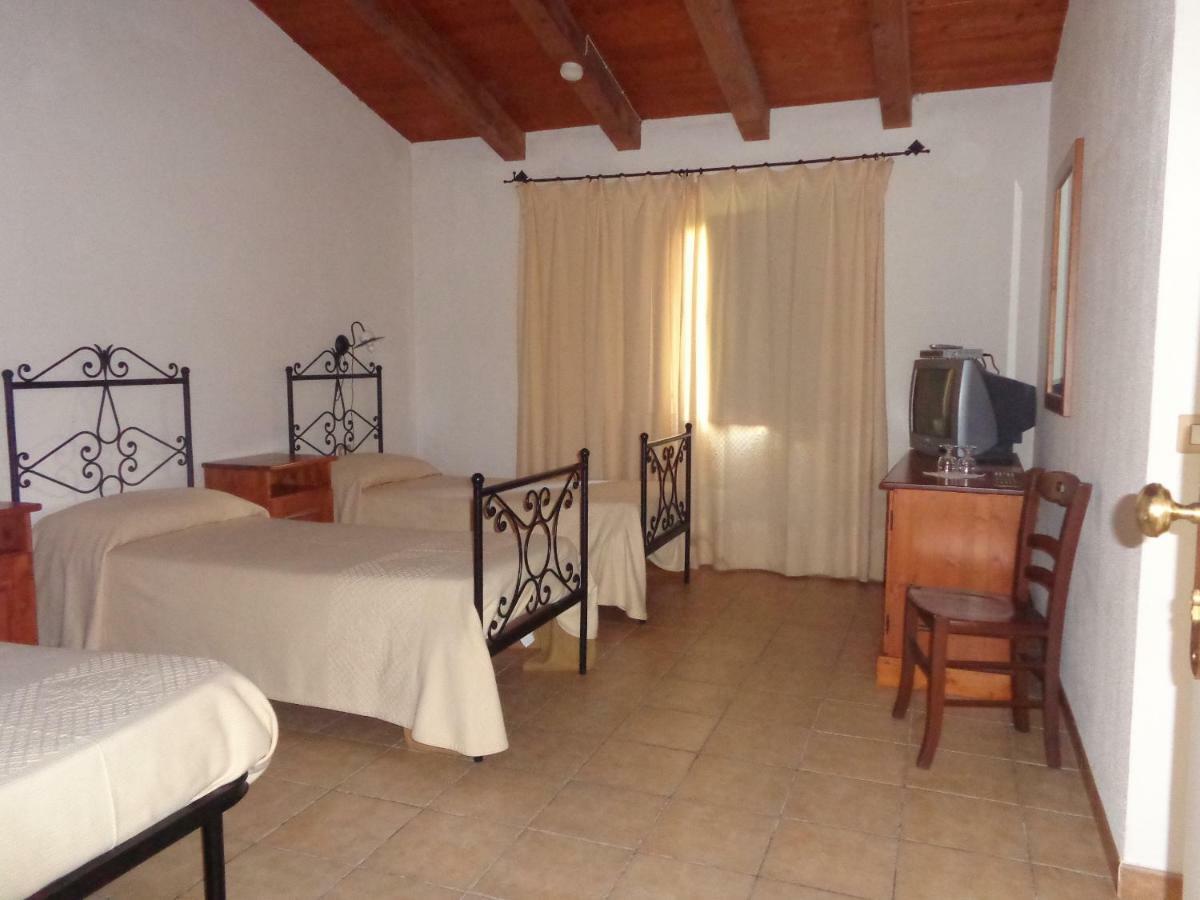 Hotel Su Baione Abbasanta Ngoại thất bức ảnh